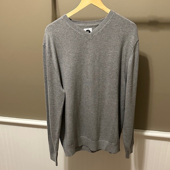 Men's V-Neck Sweater in Gray - Lightweight Knit
